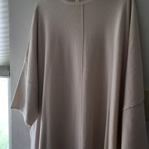 SOLD ❗️Nwt 100% wool dress - Picture 2 of 3